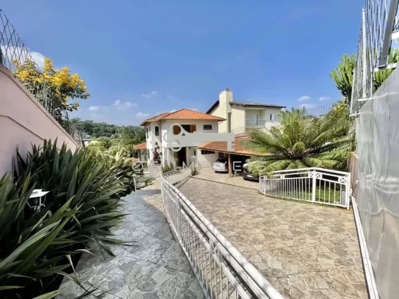 Imagem Cond. Paineiras II - Impecável! 3 suítes, piscina, gourmet, salão e VISTA!