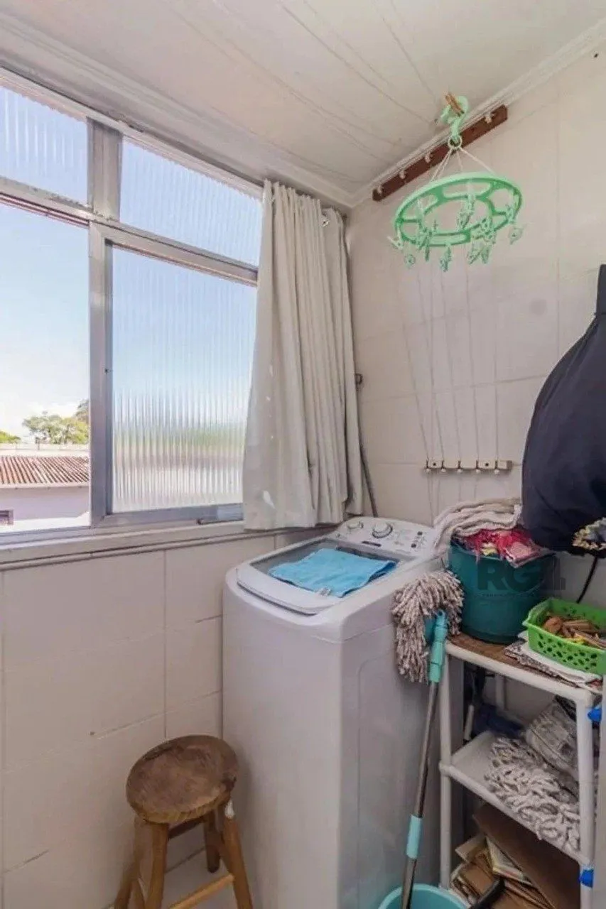 Imagem Apartamento com 02 quartos com 01 vaga de garagem coberta e escriturada.