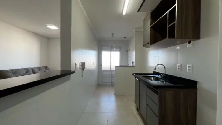 Imagem Apartamento 1 suíte, sala com sacada gourmet, imóvel à venda no Bairro Tupi/Praia Grande, apartamento com vaga de 1 garagem, Lazer completo c/ quadra poliesportiva. Á venda Imobiliaria Consulte Imoveis.
