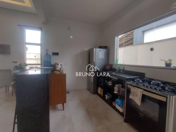 Imagem Casa à venda no bairro Tereza Cristiana - São Joaquim de Bicas/MG.