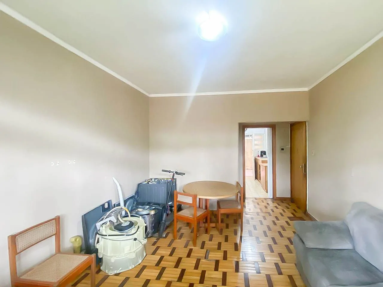 Imagem Apartamento 2 Dormitórios com Vaga Coberta no Menino Deus - Av. Ganzo, de Frente