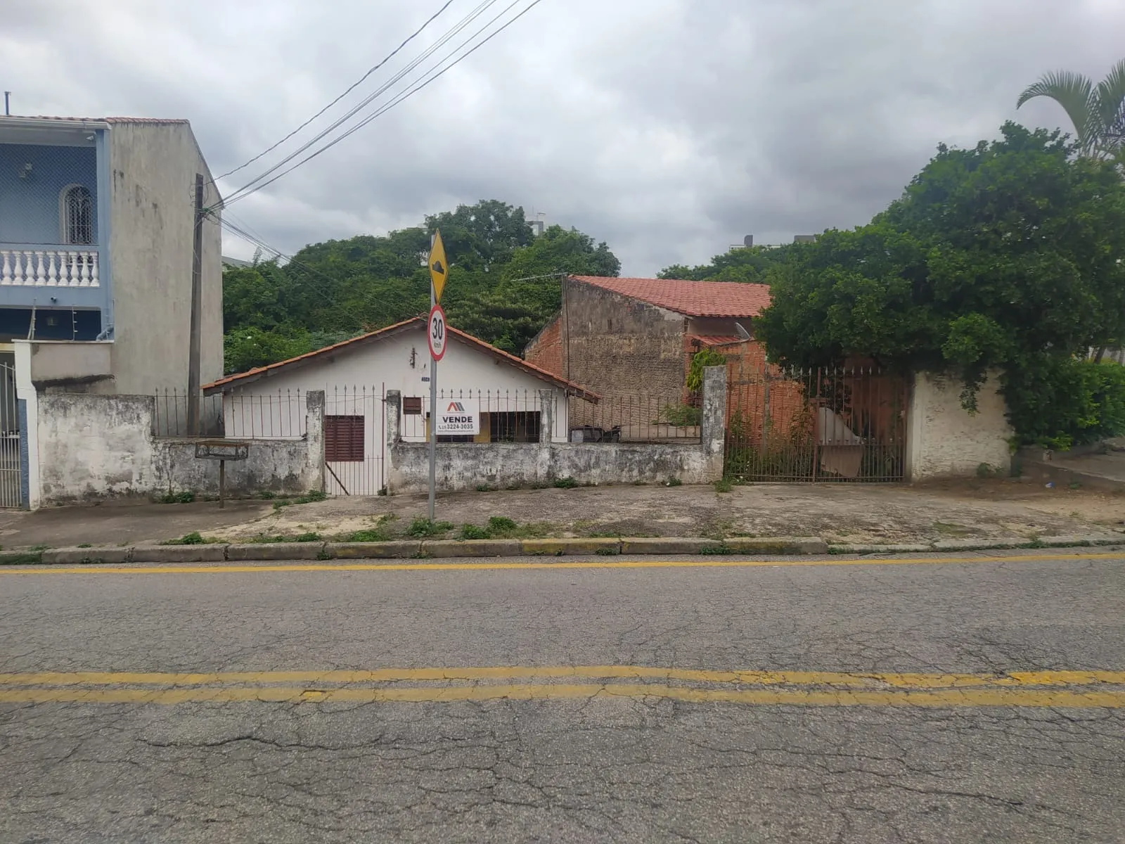 Imagem Terreno Imperdível de 290m² no Jardim dos Estados - Ótima Localização
