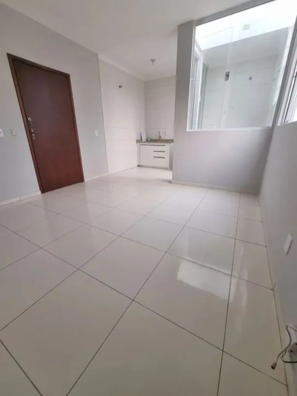 Imagem Salão Comercial para Locação em Sorocaba-SP, Bairro Parque São Bento: 1 Sala, 1 Banheiro, 125m² de Área. Venha Conferir!