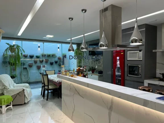 Imagem CASA NA QE 15 GUARÁ II 3 SUÍTES ALTO PADRÃO ELEVADOR TERRENO 200,00M²