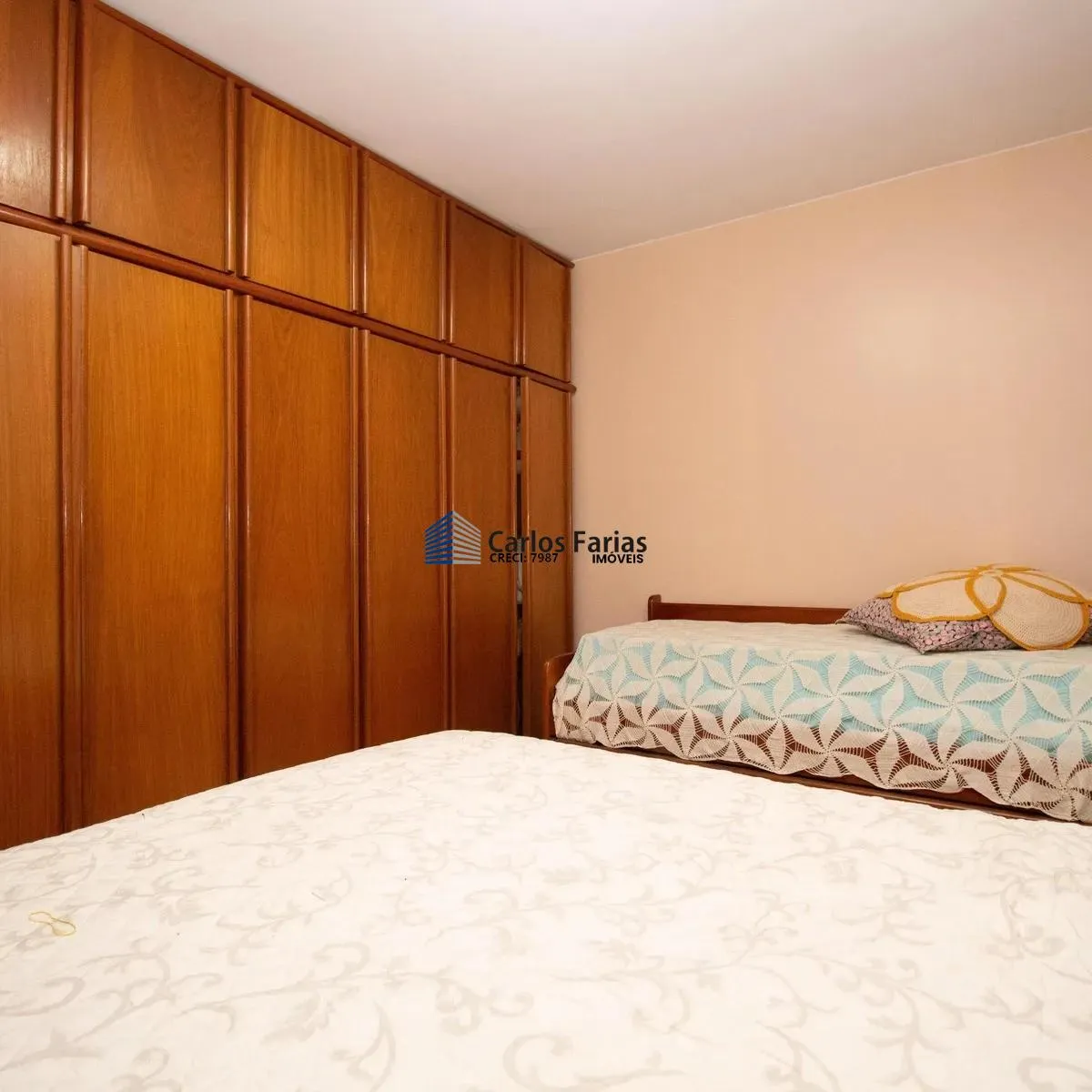 Imagem Casa para Venda em Brasília, Guará II, 5 dormitórios, 1 suíte, 3 banheiros, 2 vagas