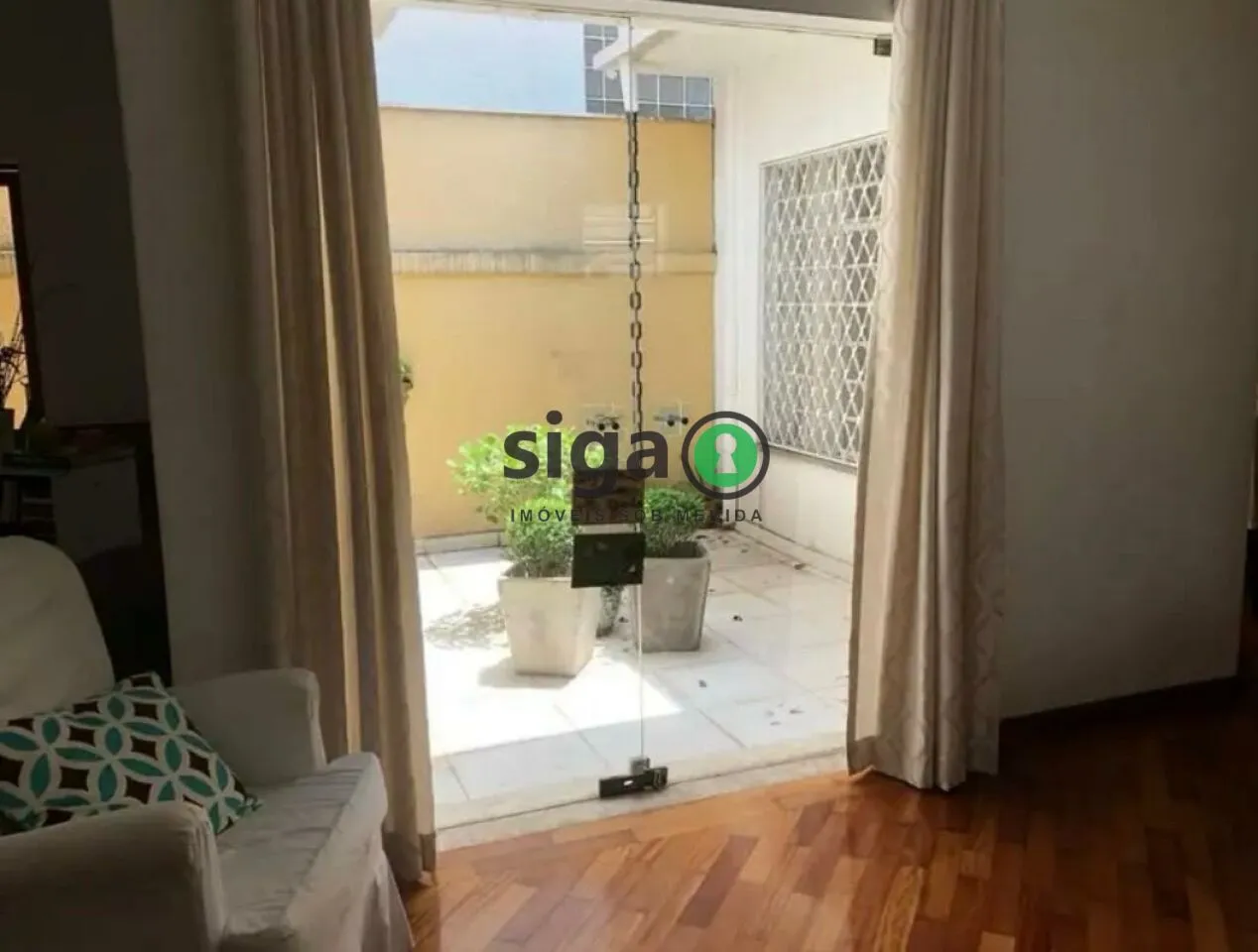 Imagem Casa no Brooklin à venda ou Locação com 3 quartos, 3 vagas, Sem Mobília