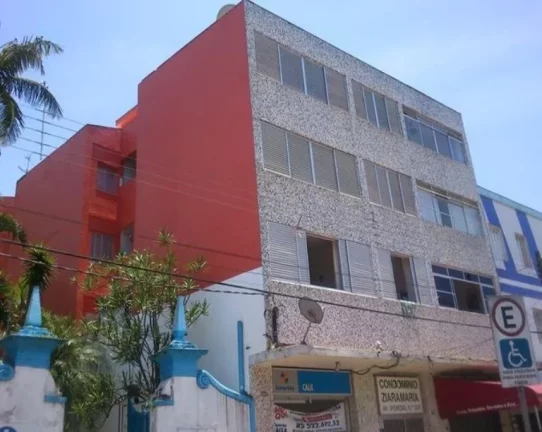 Foto do imóvel Apartamento com 03 dormitórios em prédio frente ao mar no Centro