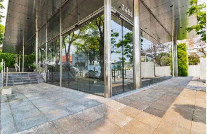 Imagem Prédio comercial para locação de 4.805m² na Avenida Adolfo Pinheiro