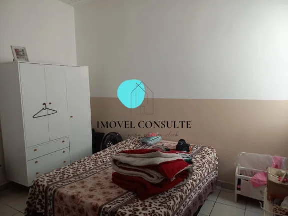 Imagem Oportunidade para Morar ou Investir! Sobrado Amplo com Renda de Locação.