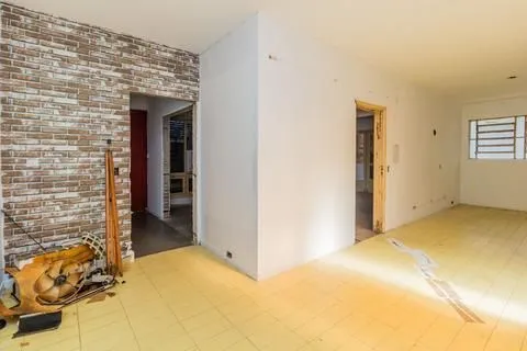Imagem Oportunidade Única: Casa para Fins Residencial ou Comercial em Local Estratégico!