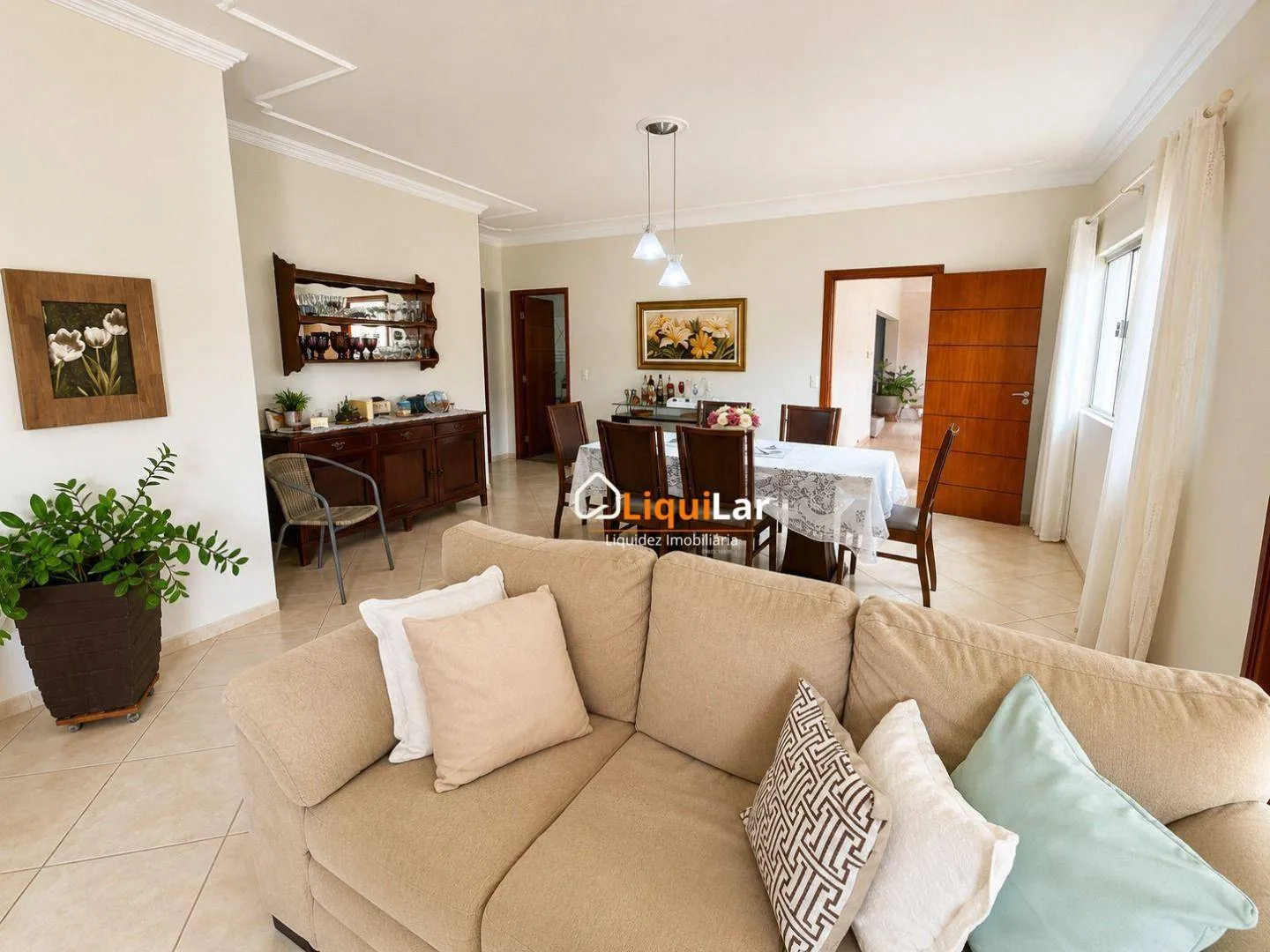 Imagem Casa de Esquina à Venda no Vilas Boas com 3 Suítes, Closet e Varanda Gourmet
