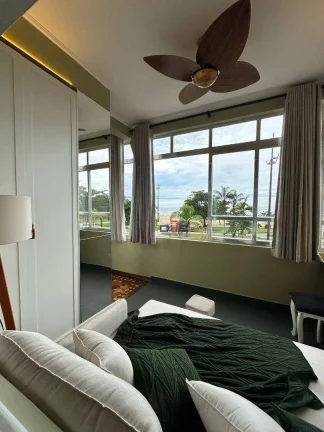 Imagem Apartamento Porteira fechada Frente Praia com 1 dormitório à venda, 67 m² por R$ 710.000 - Gonzaga - Santos/São Paulo