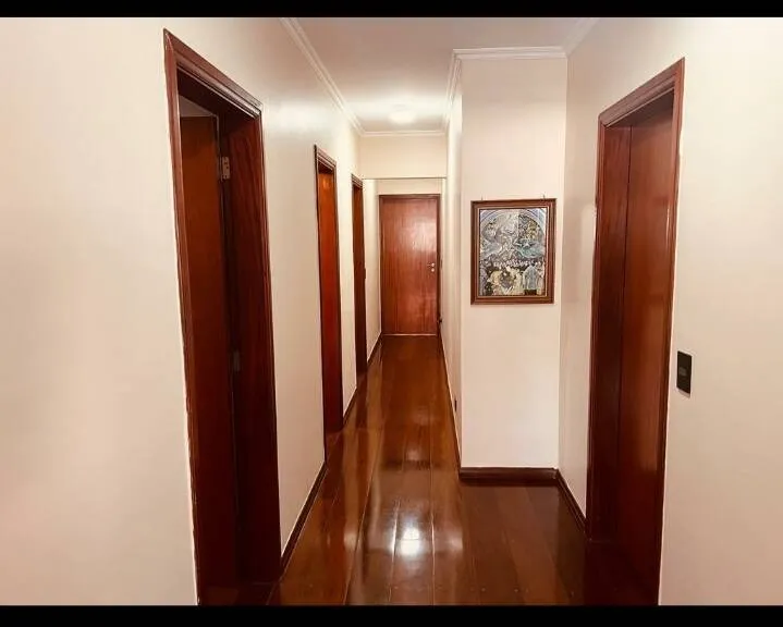 Imagem Sobrado p/ Venda ou Locação, 500m² Localizado no Residencial Alphaville II - Barueri - SP!