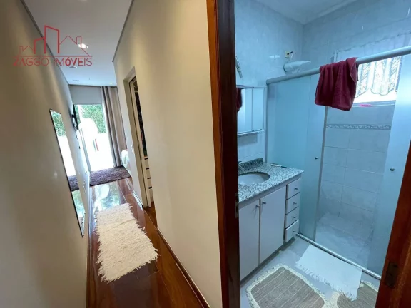 Imagem Sobrado 200m² - 3 Dorm - 1 Suíte - 4 Vagas
