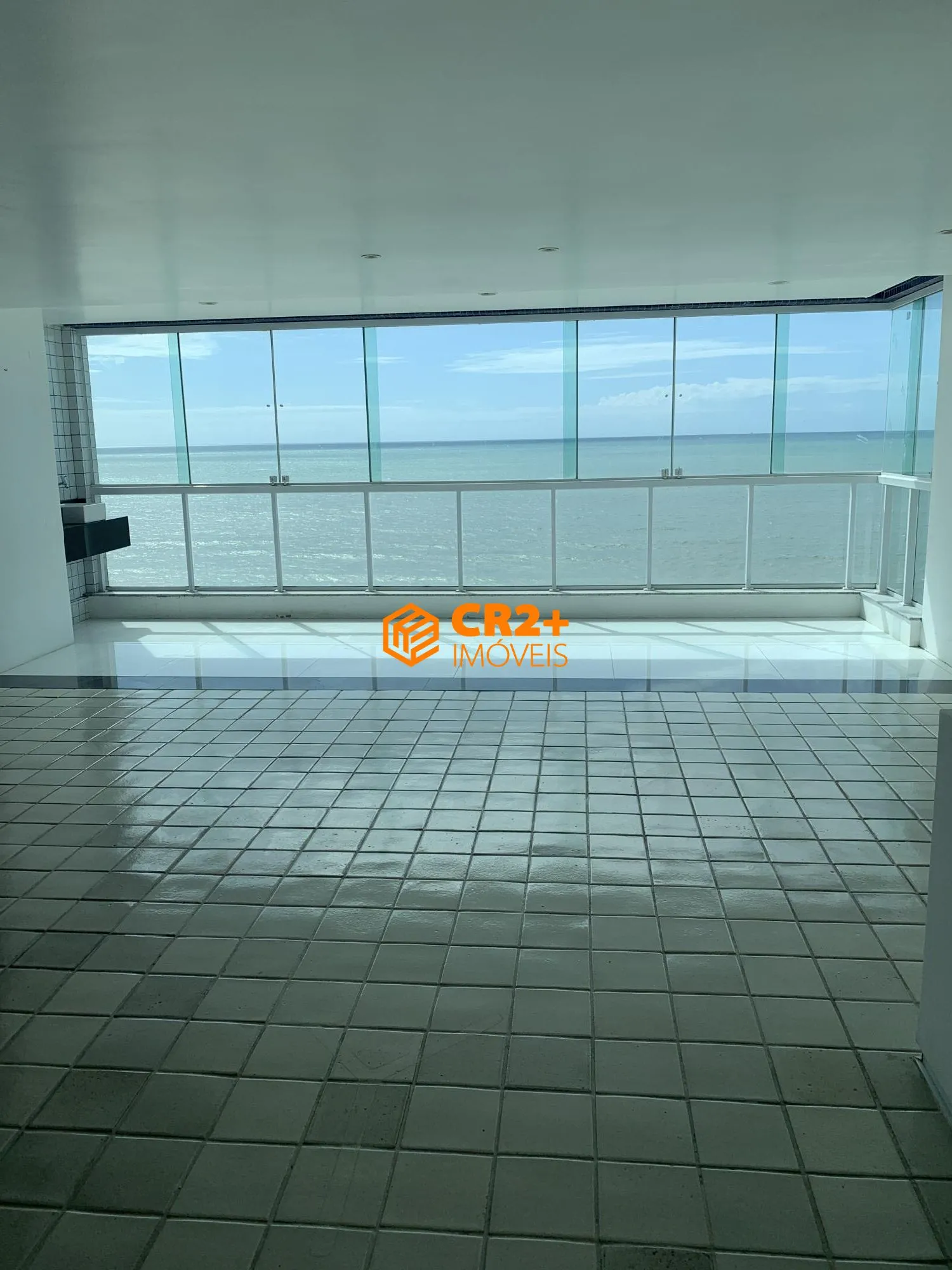 Imagem Vendo Apartamento com 277m2, 4QTOS, 2 Suítes sendo uma master.