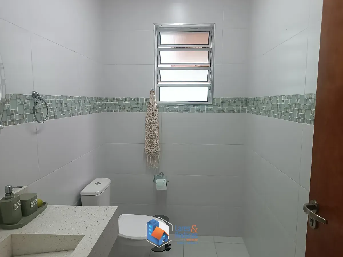 Imagem Sobrado para venda em Vila Basileia com 4 quartos, sendo 3 suítes, 240m²