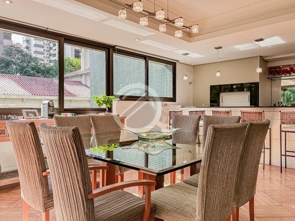 Imagem Apartamento na parte alta do bairro Rio Branco com 243m², 3 suítes, living para 4 ambientes com la...