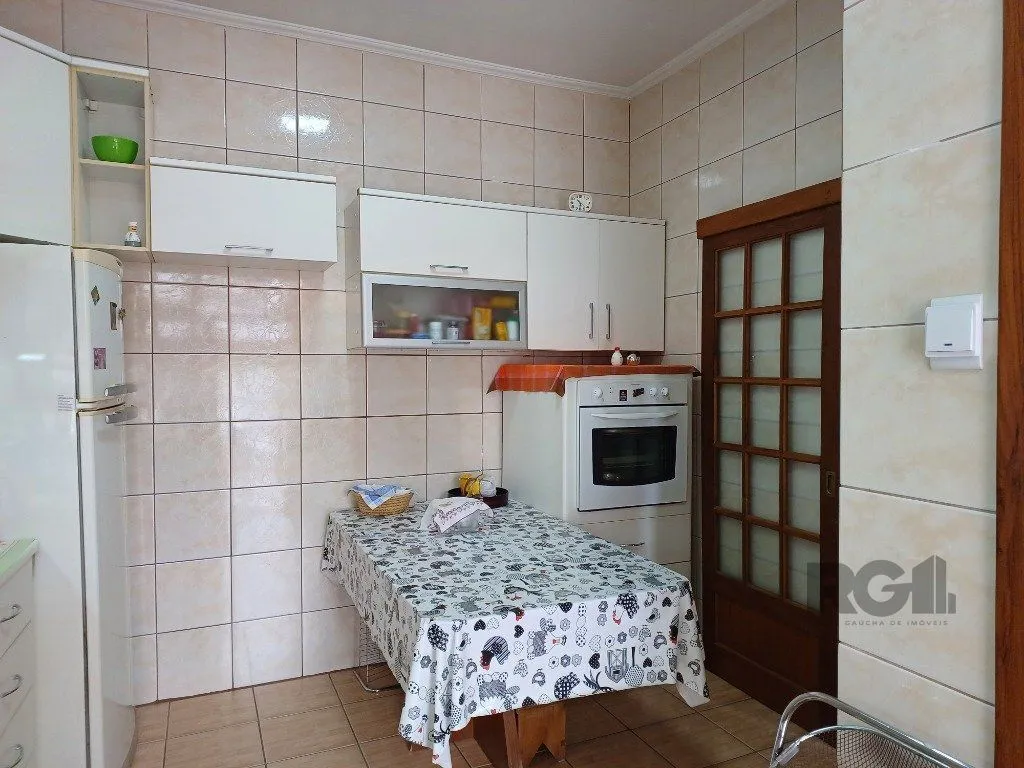 Imagem Casa averbada, ampla e ensolarada!