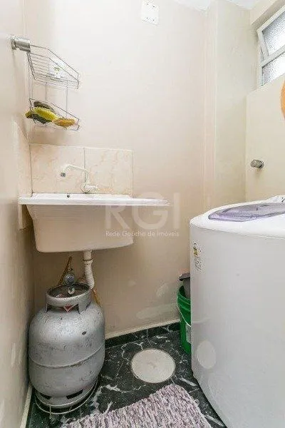 Imagem Apartamento no bairro Vila Ipiranga de 2 dormitórios e 2 vagas DESOCUPADO