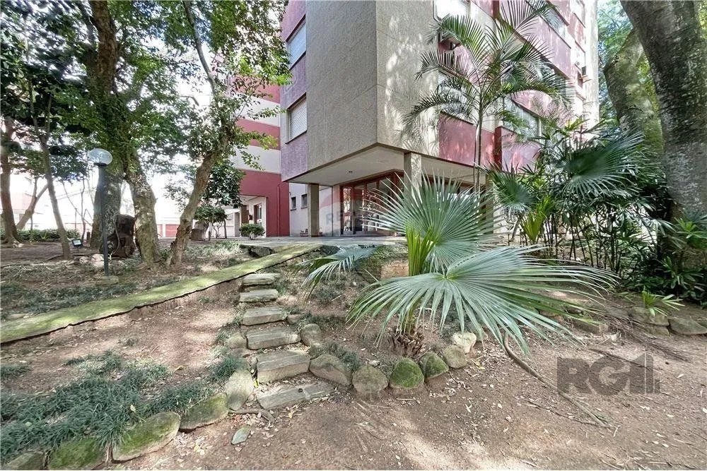 Imagem Apartamento de 2 quartos em prédio com elevador, churrasqueira e garagem