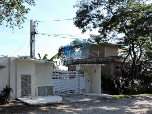 Imagem Casa Arejada com Vista Maravilhosa e Integração à Natureza