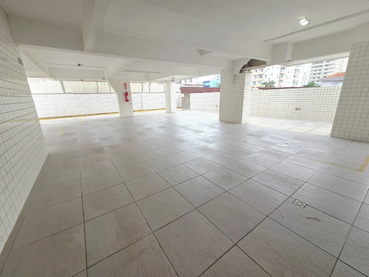 Imagem Apartamento para Venda em Praia Grande, Guilhermina, 2 dormitórios, 2 suítes, 1 banheiro, 1 vaga