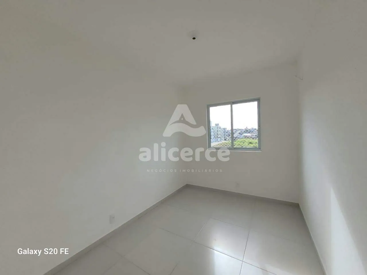 Imagem Apartamento á venda com 02 Dormitórios em Areias - São José -SC.