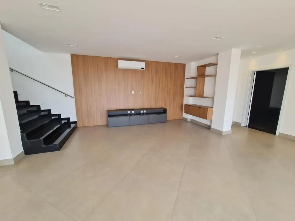 Imagem Linda Casa Térrea no Ecoresidencial Fazenda Jequitibá com 456m².