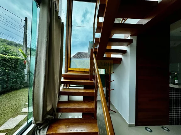 Imagem GRANDIOSA CASA SOFISTICADA E ELEGANTE C/ 3 DORMITORIOS E 4 BANHEIROS VENDA OU LOCAÇÃO