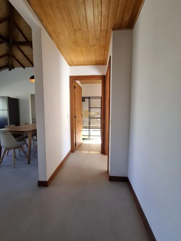 Imagem Casa em Condomínio para Venda em Teresópolis / RJ no bairro Vale Alpino