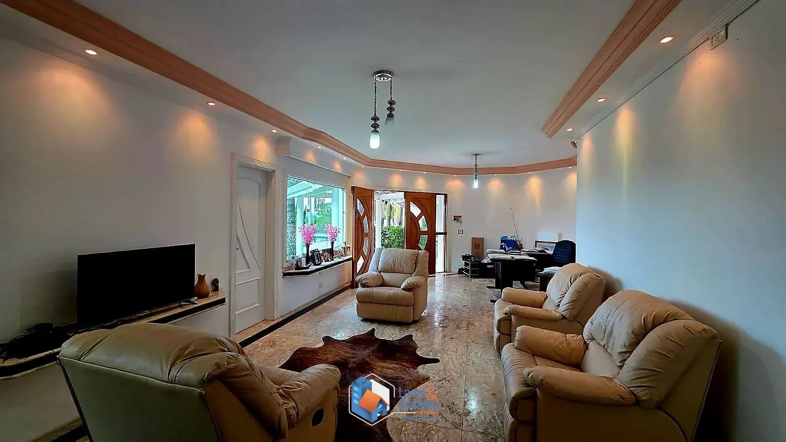 Imagem Casa Impecável com piscina de borda e vista infinita, um refúgio bem localizado no Portal Roselândia, Cotia, SP