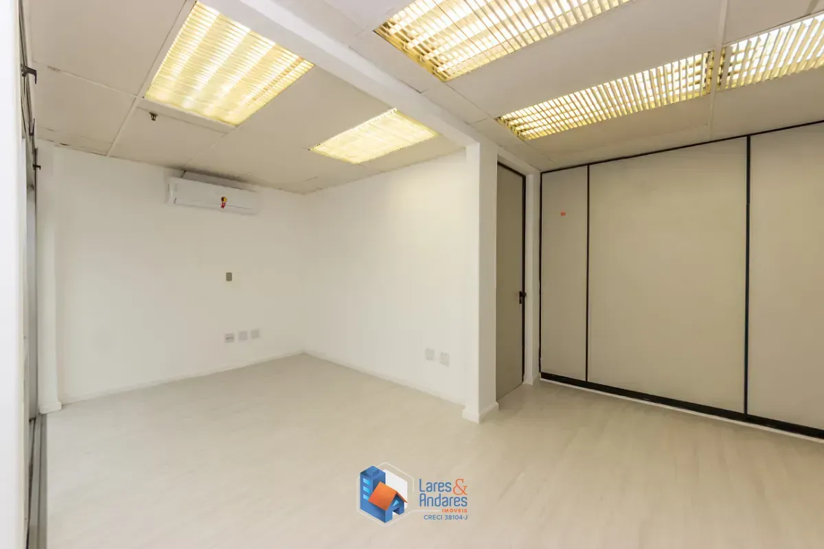Imagem Conjunto comercial para venda e locação em Indianópolis, 211m²