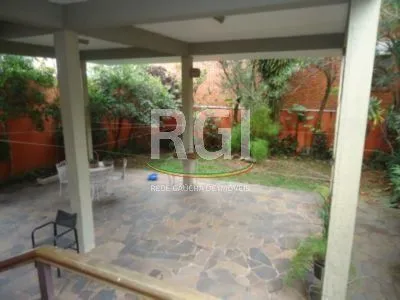 Imagem Casa para Venda - 330m², 4 dormitórios, 2 vagas - Glória