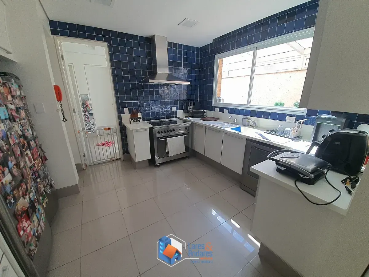Imagem Casa no condomínio Villa Laplace para venda com 4 quartos, sendo 4 suítes, 575m²