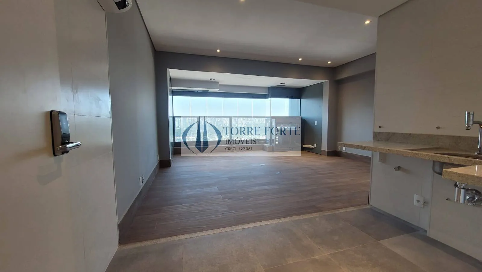 Imagem Studio com 42 m², 1 dormitório 1 banheiro 1 vaga de garagem, bem localizado