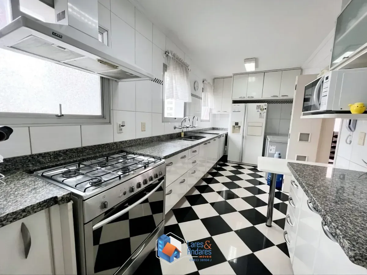 Imagem Apartamento para venda em Aclimação com 3 quartos, sendo 3 suítes, 198m²