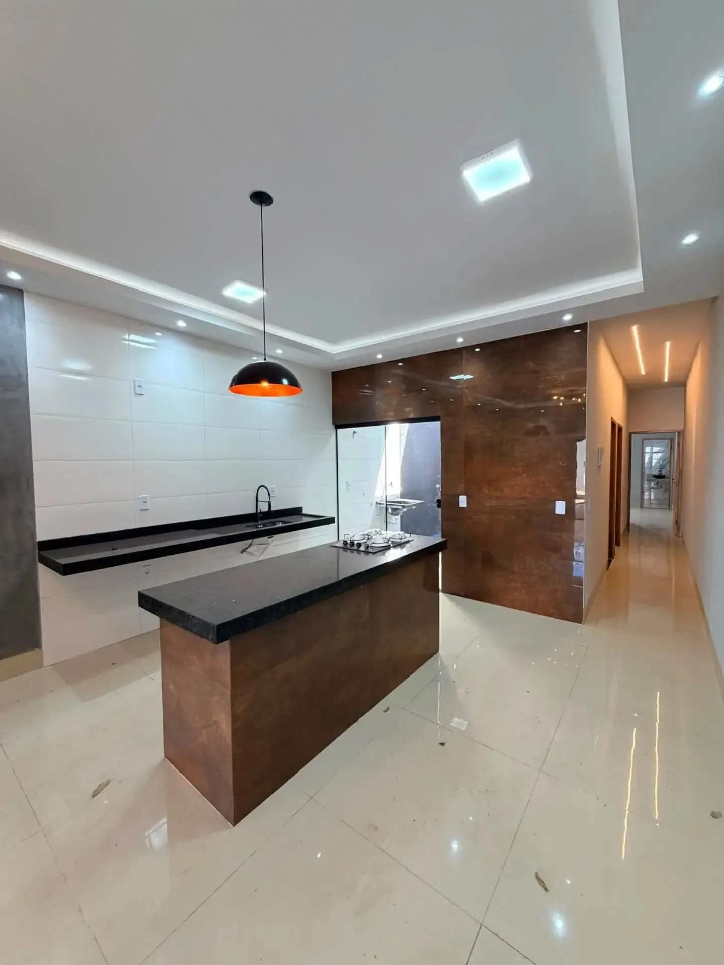 Imagem Casa 2/4 C Suite No Setor Barcelos Em Trindade