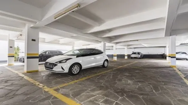 Imagem Vende-se apartamento com 1 quarto, 43m² e 1 vaga - Petrópolis