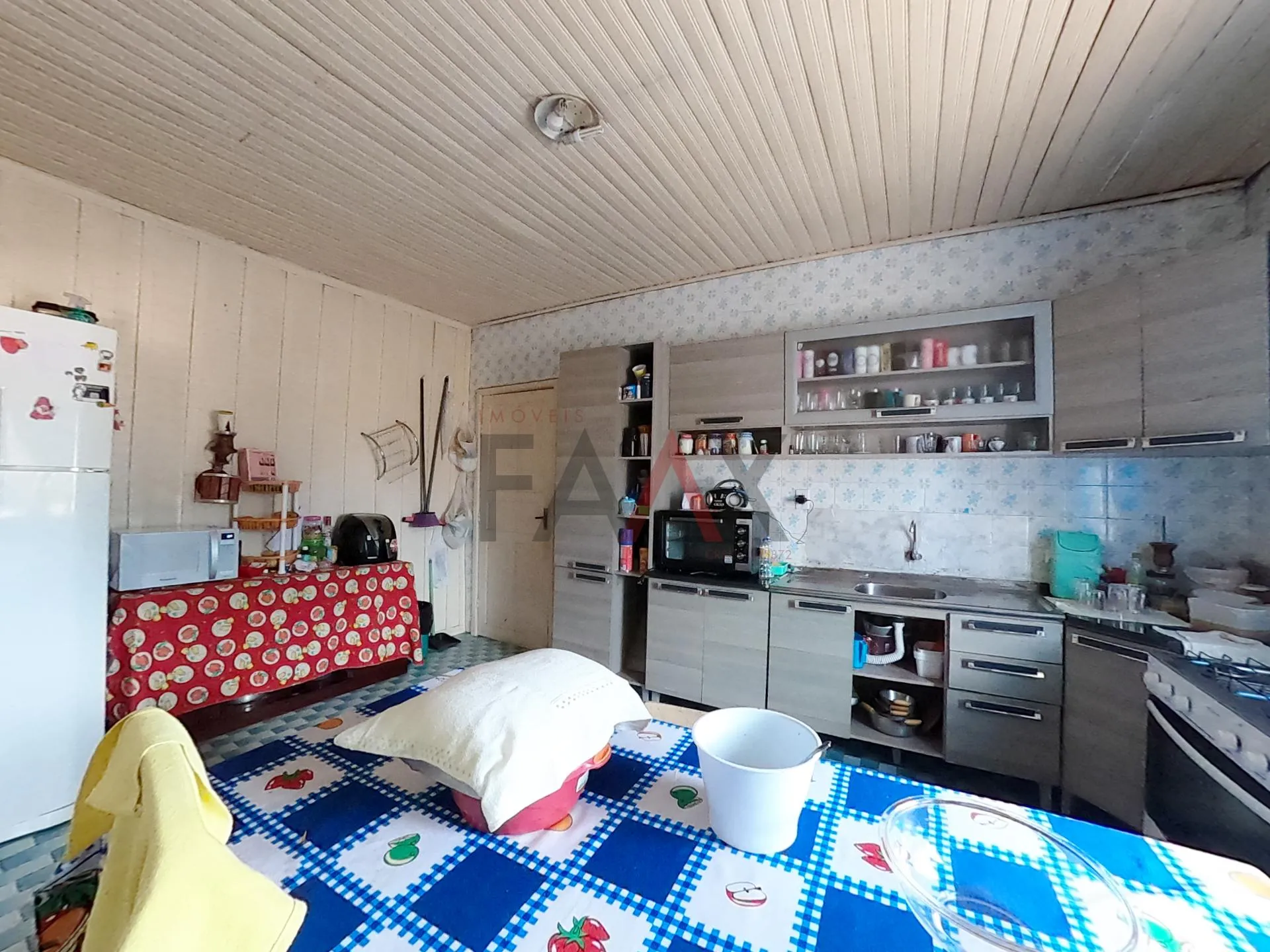 Imagem Casa com 3 salas comerciais à venda, Próximo a Paróquia Santana, SANTANA, GUARAPUAVA - PR