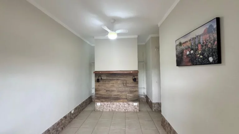Imagem CASA COM 211 m² - REAL - PRAIA GRANDE SP