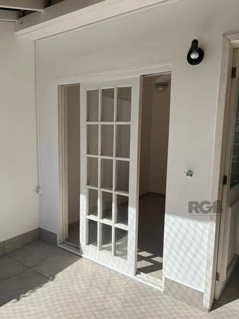 Imagem Casa Condominio para Venda - 70m², 2 dormitórios, sendo 1 suites, 2 vagas - Cavalhada