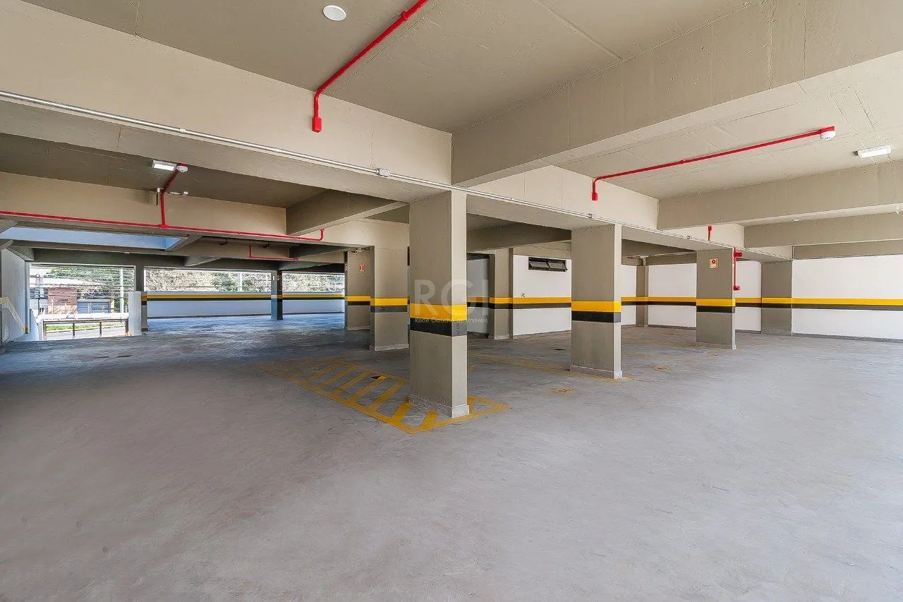 Imagem Conjunto/Sala para Venda - 37.9m², 0 dormitórios, 1 vaga - Menino Deus