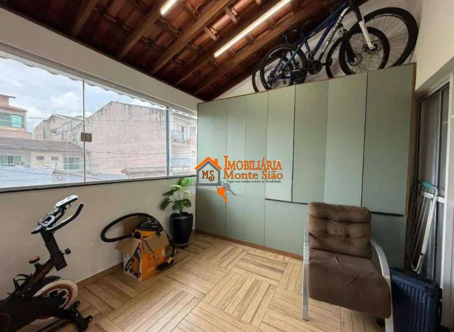 Imagem Sobrado com 3 dormitórios à venda, 228 m² por R$ 640.000,00 - Continental II - Guarulhos/SP