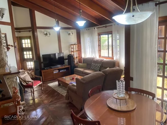 Imagem "Encante-se com esta Casa de Condomínio em Atibaia: Conforto e Lazer em um Só Lugar!"
