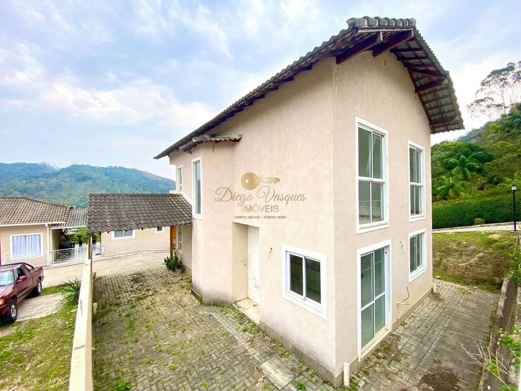 Imagem Casa em Condomínio para Venda em Teresópolis / RJ no bairro Vargem Grande