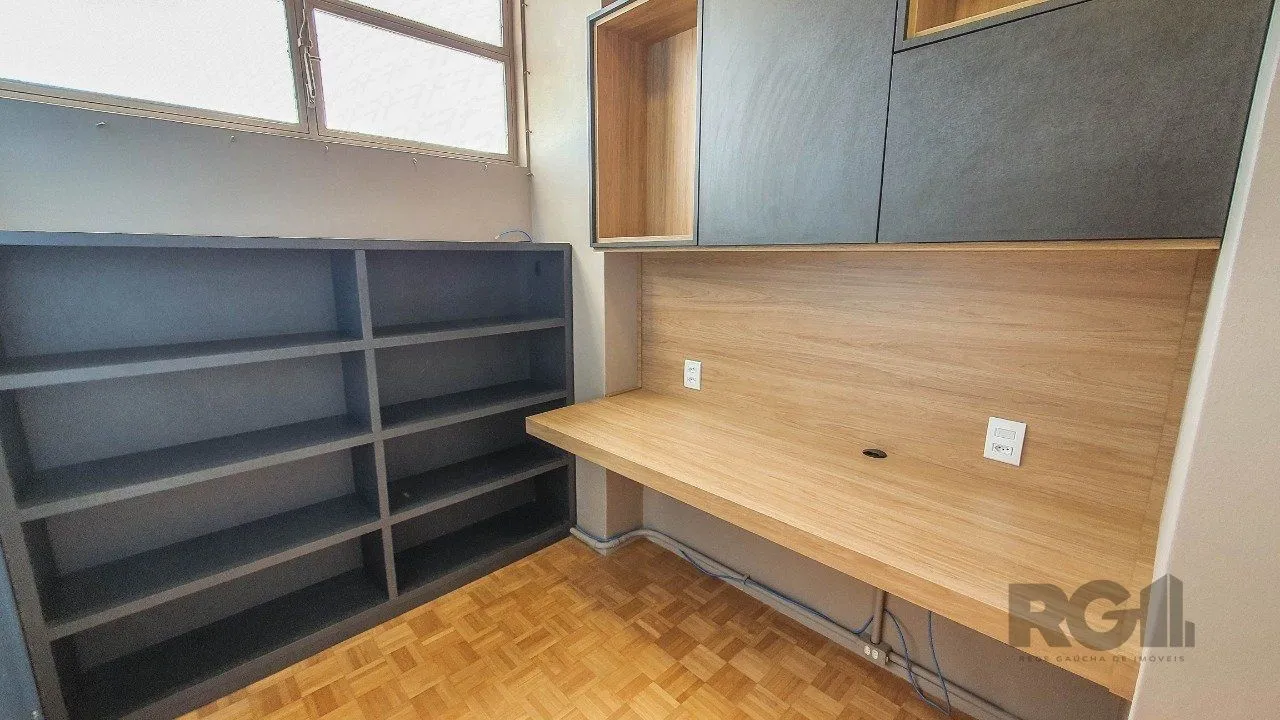Imagem Apartamento com 4 quartos, vaga de garagem, no bairro Moinhos de Vento, Poa/RS