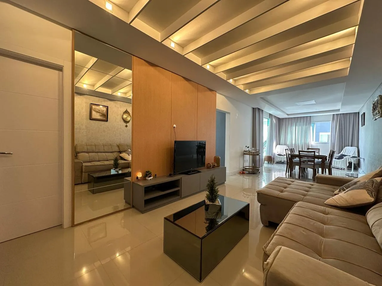 Imagem Apartamento à venda com 163m2 por R$ 2.500.000,00