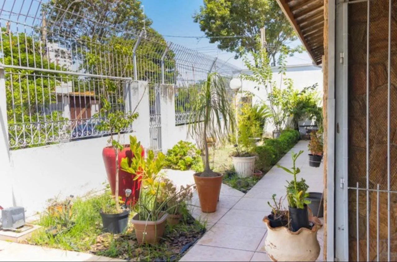 Foto do imóvel Casa à venda 4 Quartos, 4 Vagas, 450M², Jardim Ana Rosa, Taubaté - SP