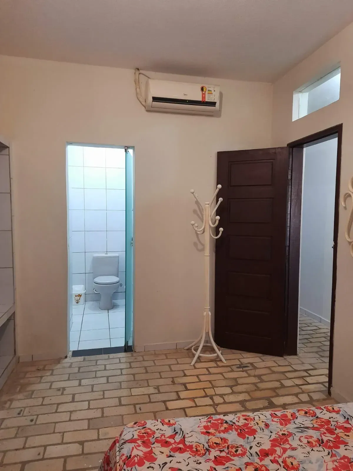 Imagem Casa com 6 Quartos à Venda, 325 m² em Pirangi do Norte (Distrito Litoral) - Parnamirim