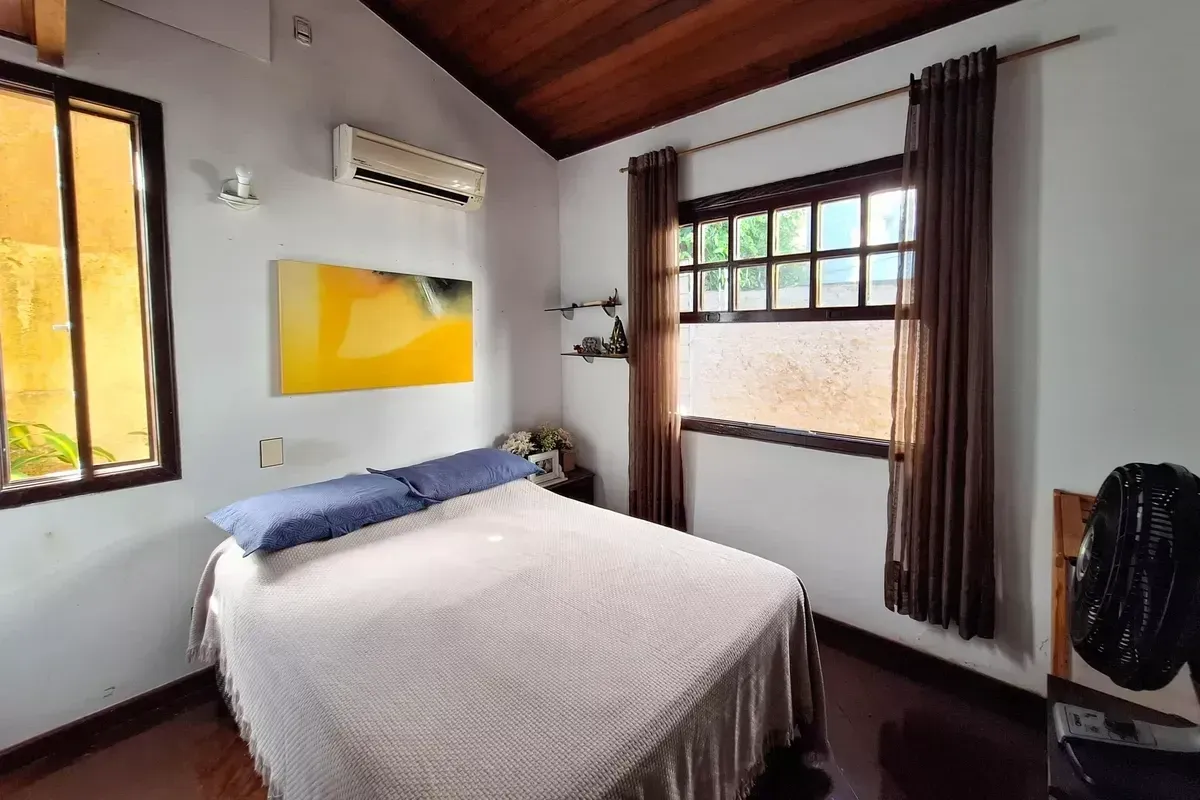 Imagem Casa de Condomínio com 4 Quartos à Venda, 235 metros em Badu - Niterói